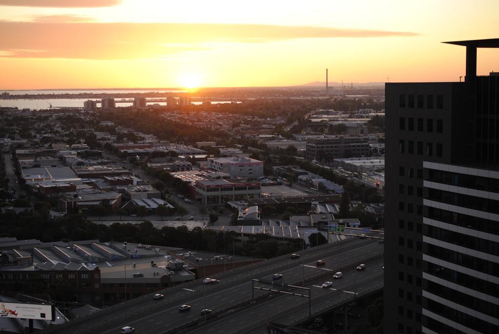 Serviced Apartments Melbourne - Platinum Мельбурн Экстерьер фото
