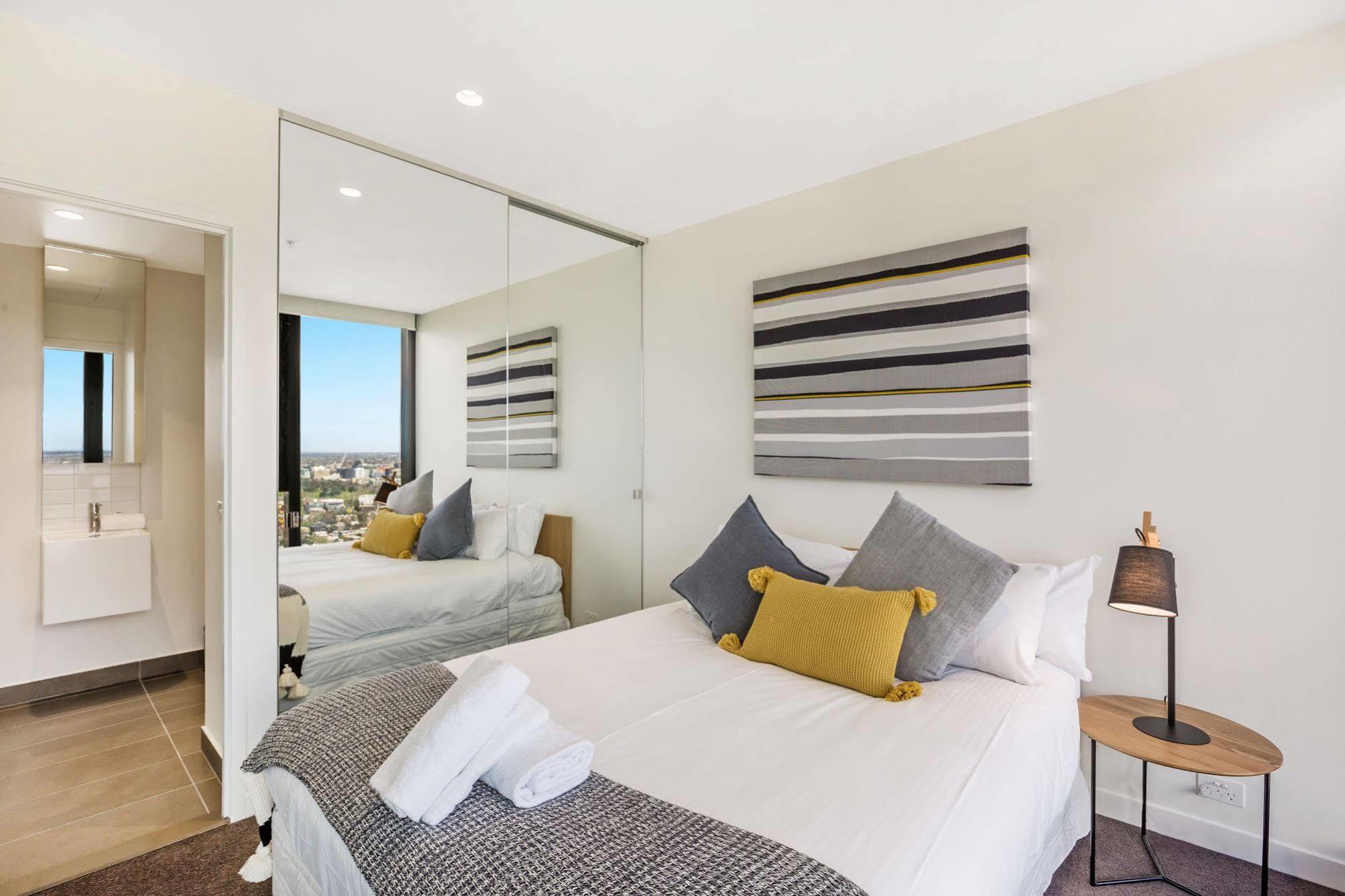 Serviced Apartments Melbourne - Platinum Мельбурн Экстерьер фото