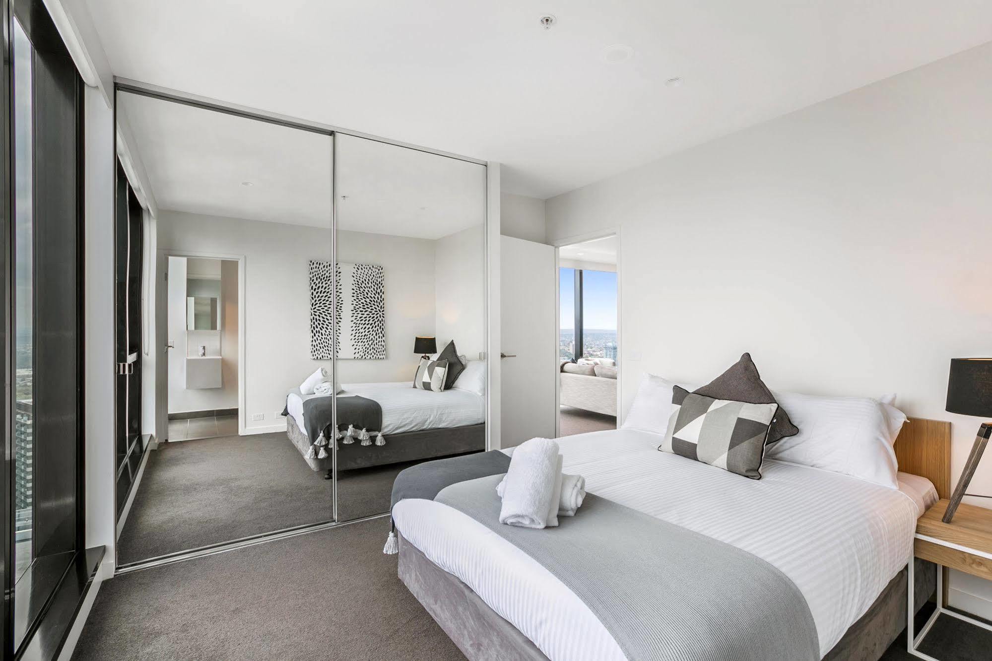 Serviced Apartments Melbourne - Platinum Мельбурн Экстерьер фото